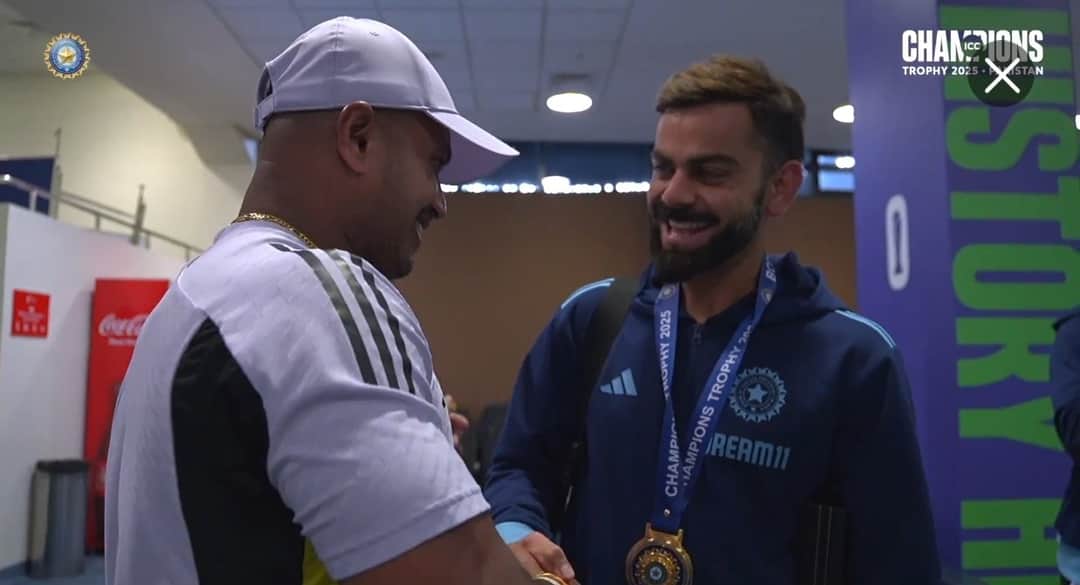 Virat Kohli being given the best fielder award