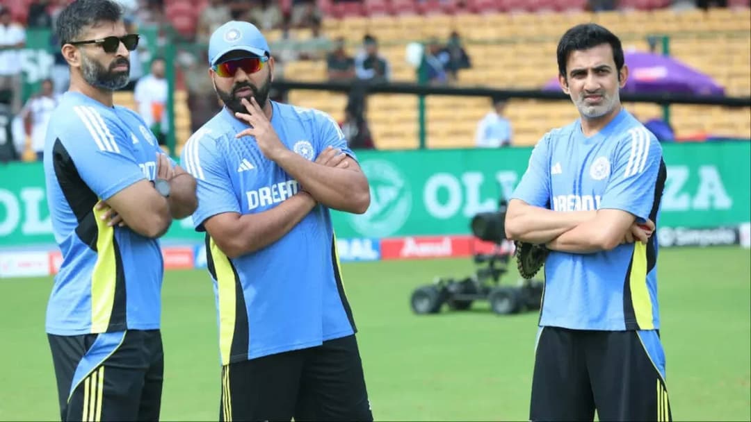 Abhishek Nayar with Gautam Gambhir and Rohit Sharma