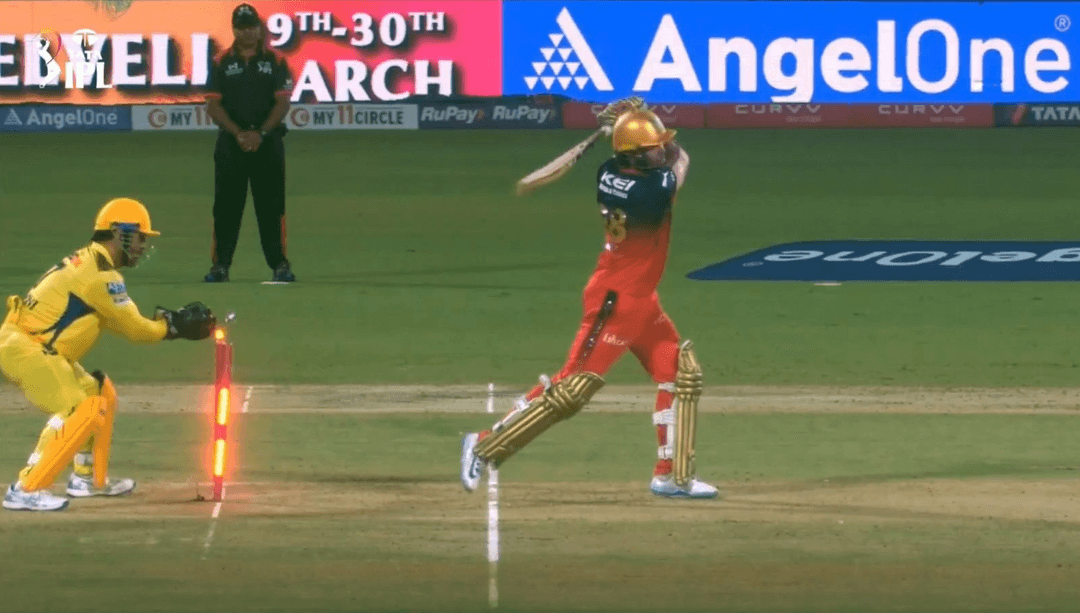 MS Dhoni stumps Phil Salt